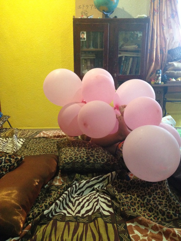 Papa, guess who picked the PINK balloons? Aaaand they never seem to go away, no matter how many I accidentally pop a day.
