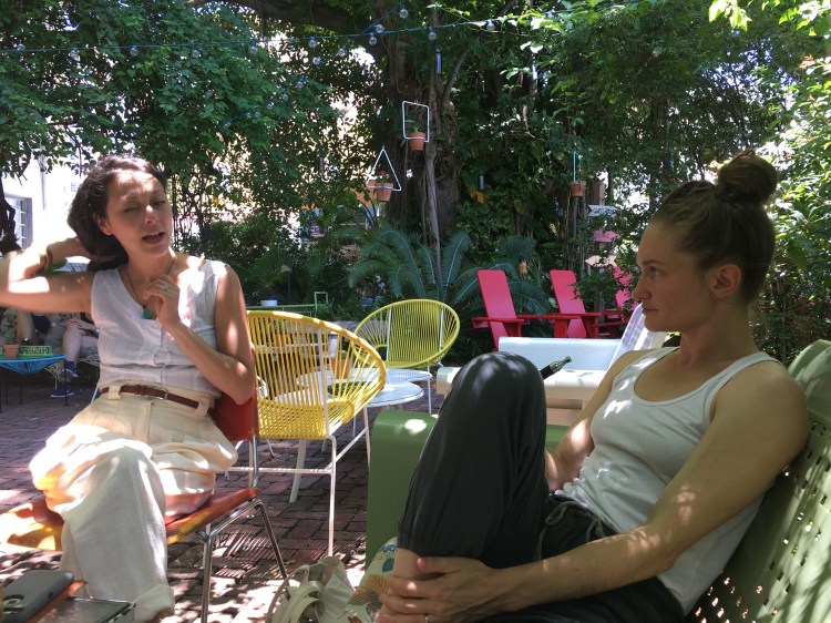 Canción and Banning meet in Miami